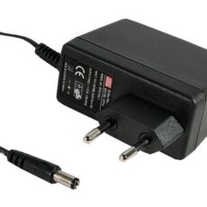 Univerzalni punjač AC/DC adapter 15V 1A