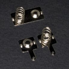 Baterijski priključci za dve AAA baterije pozitivni i negativni sa oprugom trodelni