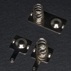 Baterijski priključci za dve AA baterije pozitivni i negativni sa oprugom trodelni